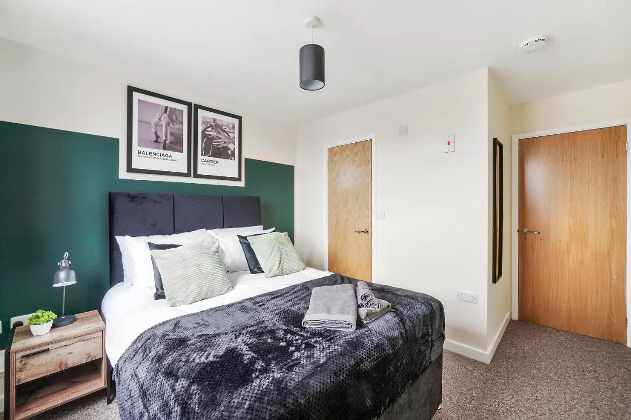 30 Percent Off! Exquisite Gems Of Southampton! - 3 Bed Apartment Totton United Kingdom