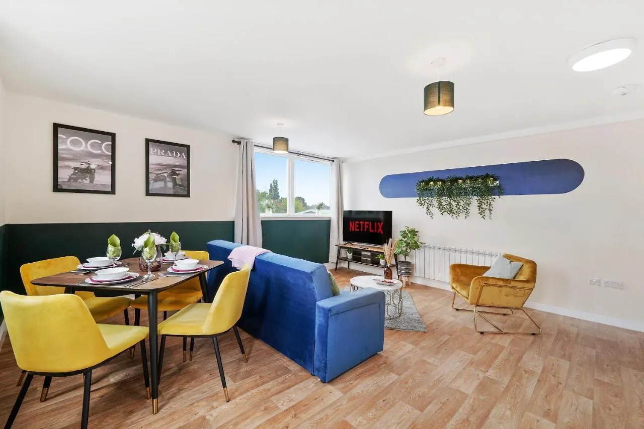 30 Percent Off! Exquisite Gems Of Southampton! - 3 Bed Apartment Totton